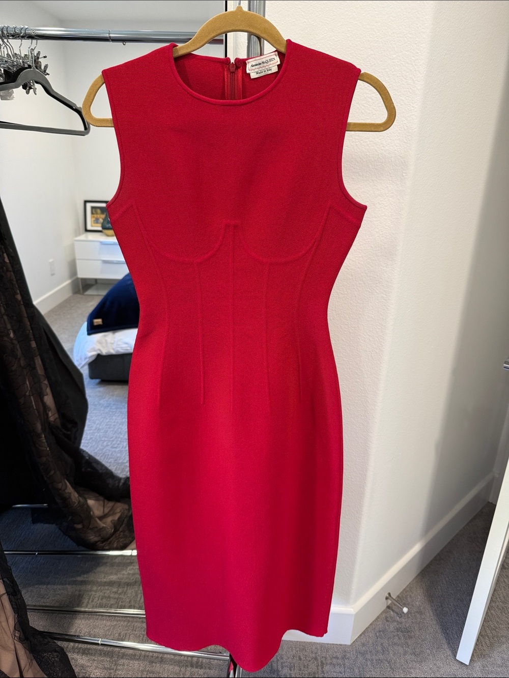 Alexander McQueen Fitted Red Sleeveless Sheath Dress